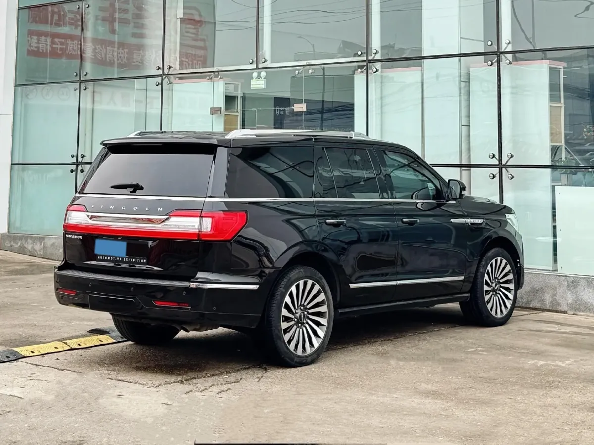 2019 Lincoln Navigator 3.5T 388HP V6 10AT,autocango,china used car exporter,china ev exporter,chinese used car exporter,chinese used ev exporter