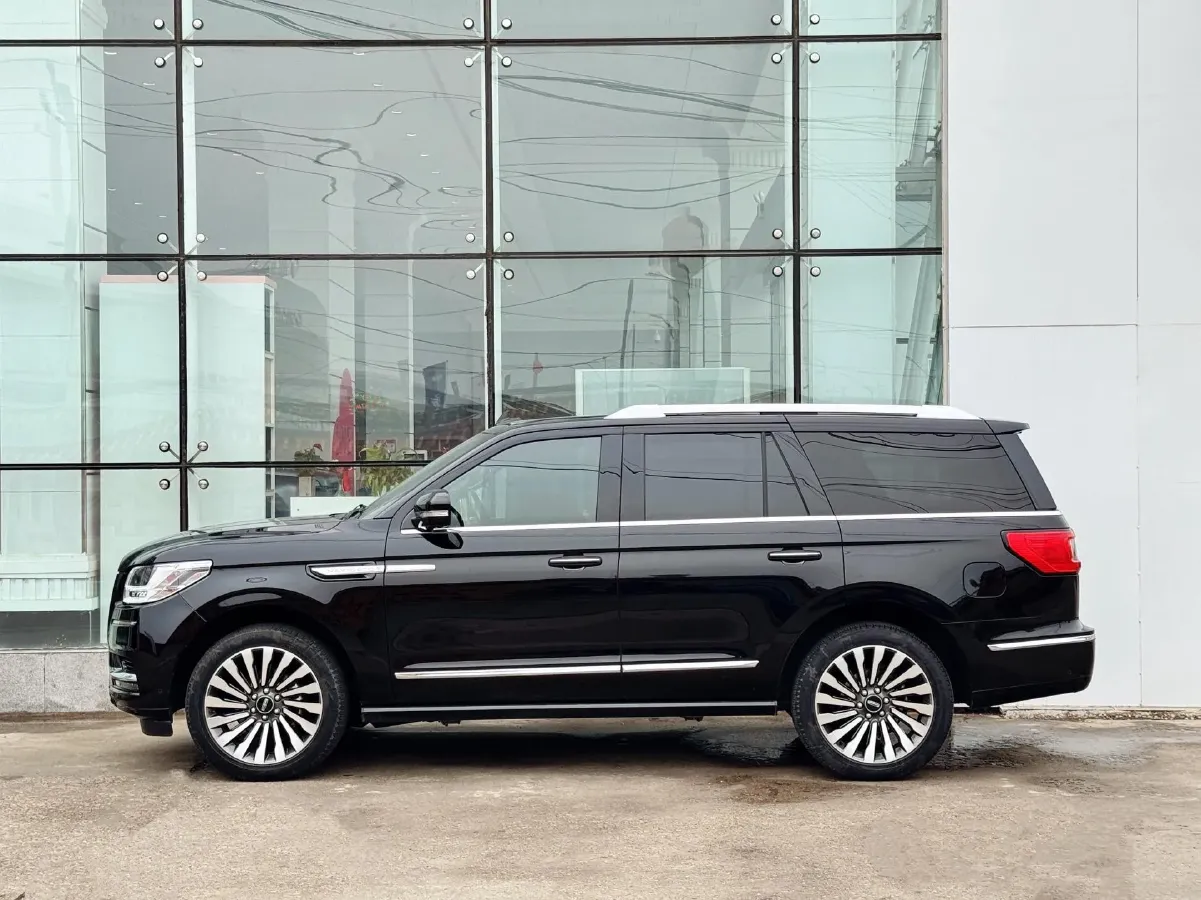 2019 Lincoln Navigator 3.5T 388HP V6 10AT,autocango,china used car exporter,china ev exporter,chinese used car exporter,chinese used ev exporter