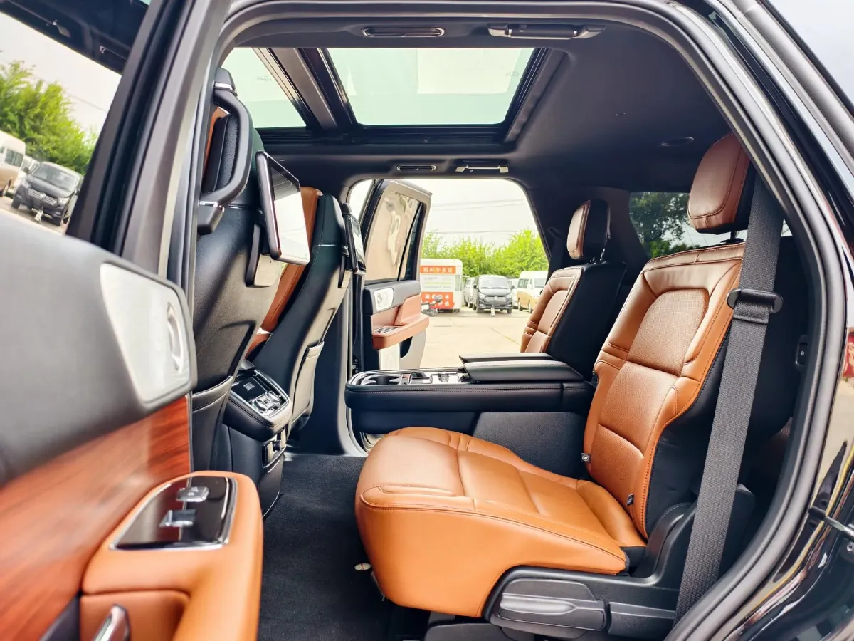2019 Lincoln Navigator 3.5T 388HP V6 10AT,autocango,china used car exporter,china ev exporter,chinese used car exporter,chinese used ev exporter