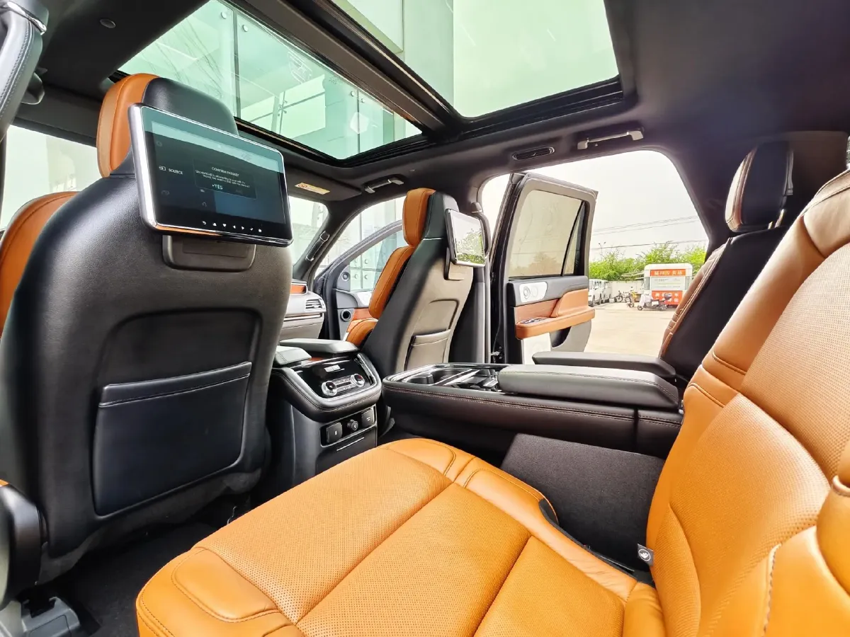 2019 Lincoln Navigator 3.5T 388HP V6 10AT,autocango,china used car exporter,china ev exporter,chinese used car exporter,chinese used ev exporter