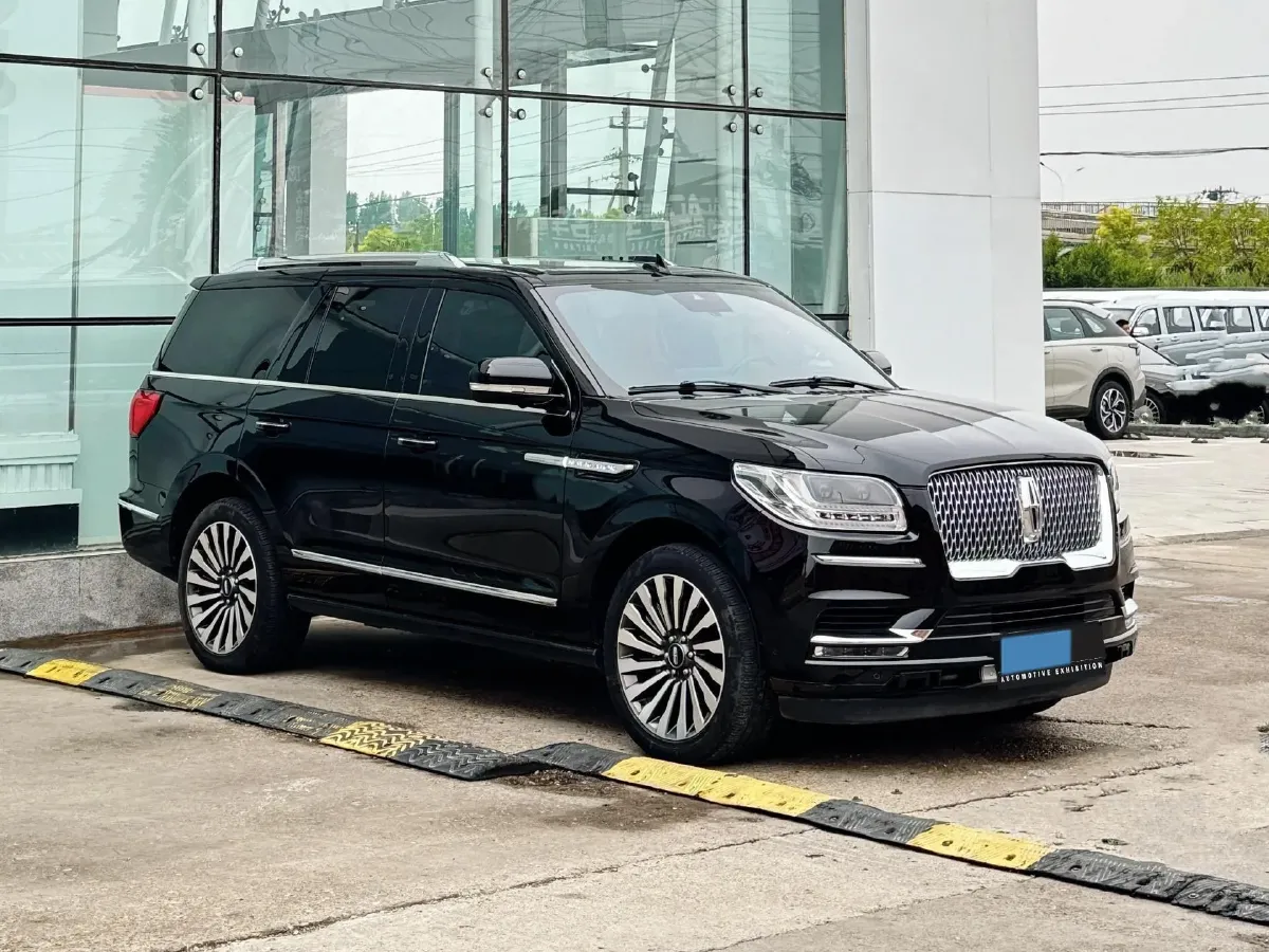 2019 Lincoln Navigator 3.5T 388HP V6 10AT,autocango,china used car exporter,china ev exporter,chinese used car exporter,chinese used ev exporter