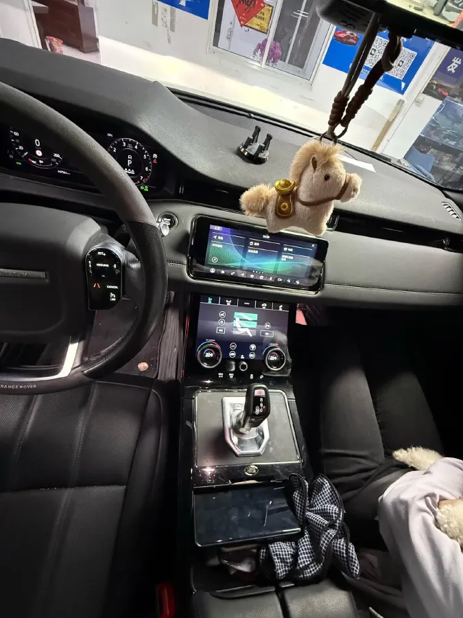 2020 Land Rover Range Rover Evoque 2.0T 249HP L4 9AT,autocango,china used car exporter,china ev exporter,chinese used car exporter,chinese used ev exporter