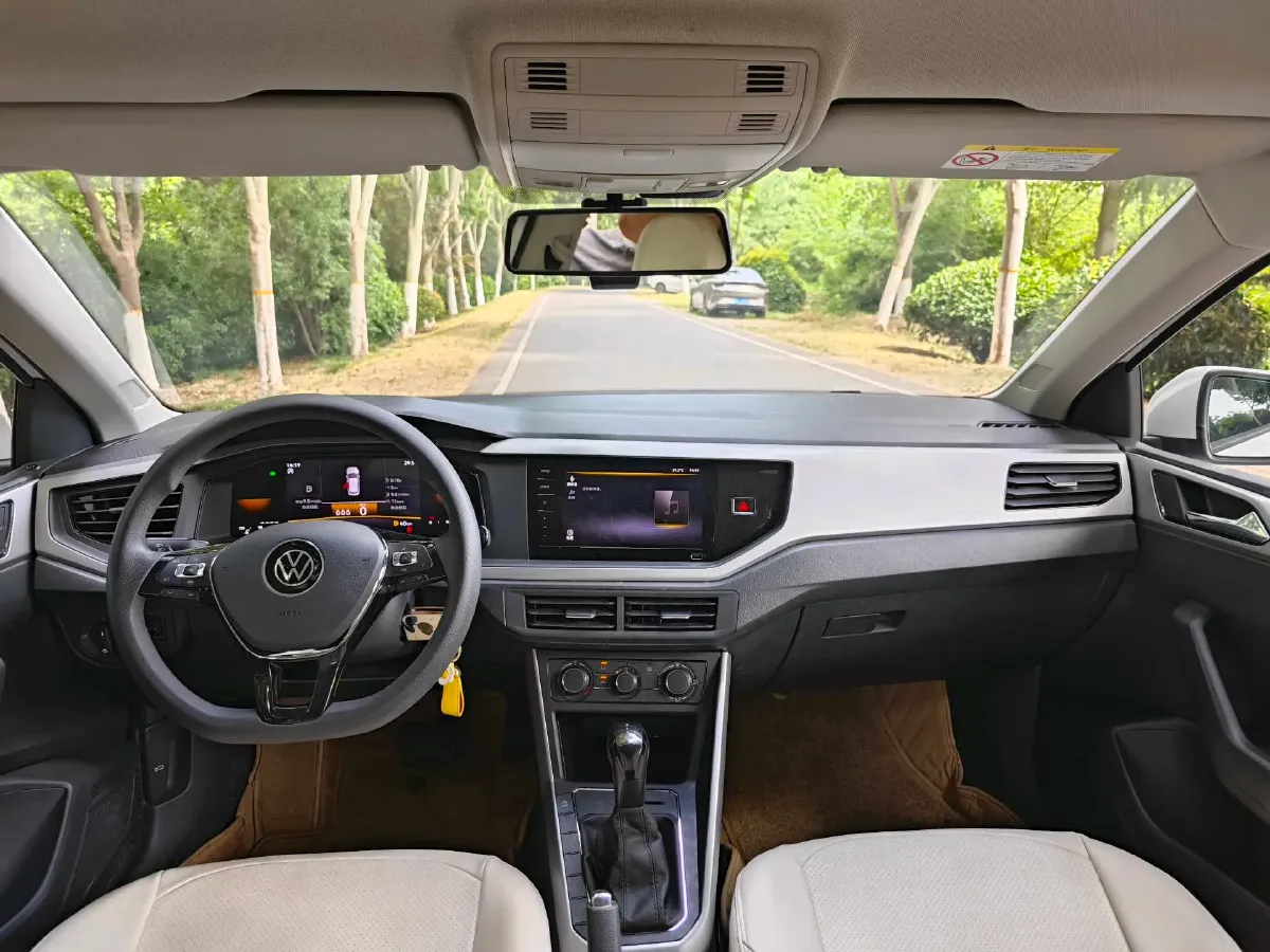 2023 Volkswagen Polo 1.5L 110HP L4 6AT,autocango,china used car exporter,china ev exporter,chinese used car exporter,chinese used ev exporter