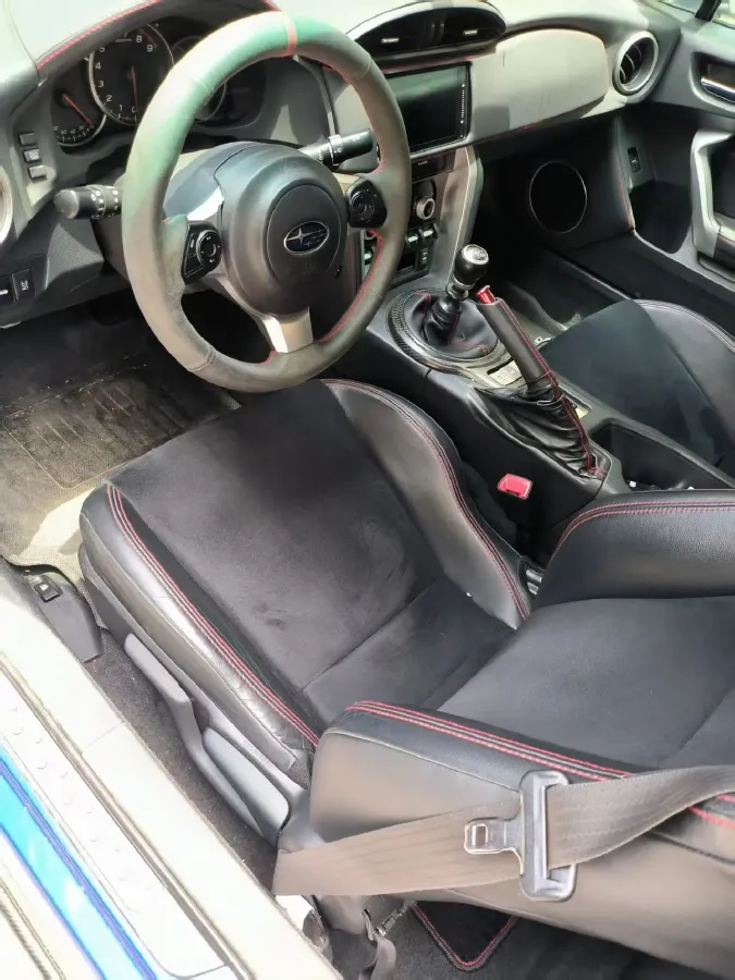2019 Ford Focus 2.3T 280HP L4 6MT,autocango,china used car exporter,china ev exporter,chinese used car exporter,chinese used ev exporter