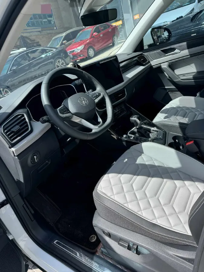 2024 Volkswagen Tayron 2.0T 186HP L4 7DCT,autocango,china used car exporter,china ev exporter,chinese used car exporter,chinese used ev exporter