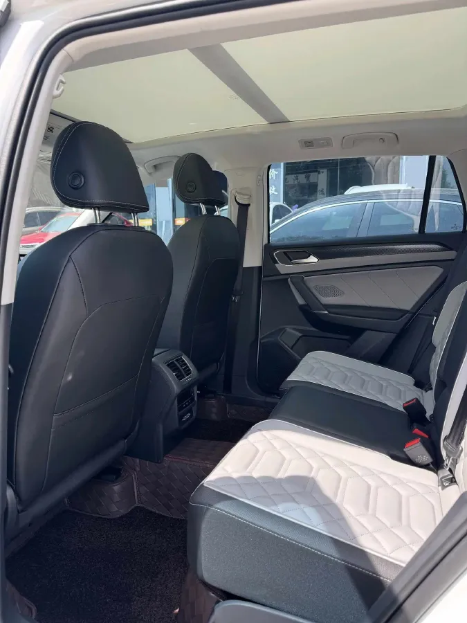 2024 Volkswagen Tayron 2.0T 186HP L4 7DCT,autocango,china used car exporter,china ev exporter,chinese used car exporter,chinese used ev exporter