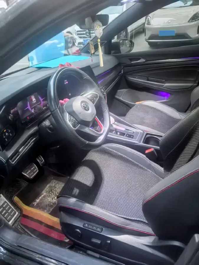2023 Volkswagen GolfGTI 2.0T 220HP L4 7DCT,autocango,china used car exporter,china ev exporter,chinese used car exporter,chinese used ev exporter