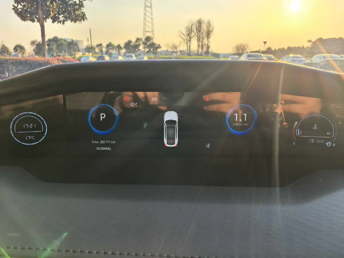 2023 ChangAn UNI-V 1.5T 188HP L4 7DCT,autocango,china used car exporter,china ev exporter,chinese used car exporter,chinese used ev exporter