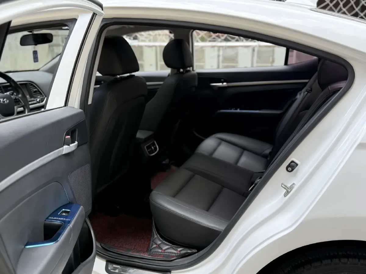 2016 Hyundai Elantra 1.6L 130HP L4 6AT,autocango,china used car exporter,china ev exporter,chinese used car exporter,chinese used ev exporter