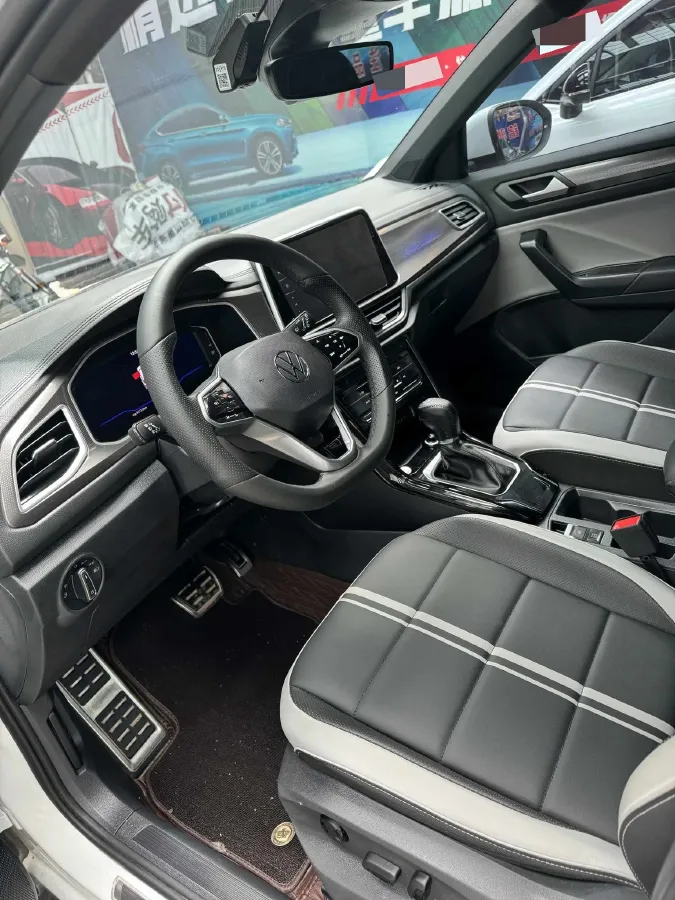 2024 Volkswagen T-Roc 1.5T 160HP L4 7DCT,autocango,china used car exporter,china ev exporter,chinese used car exporter,chinese used ev exporter