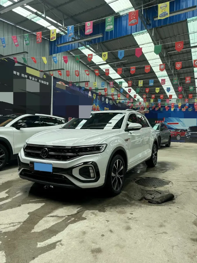 2024 Volkswagen T-Roc 1.5T 160HP L4 7DCT,autocango,china used car exporter,china ev exporter,chinese used car exporter,chinese used ev exporter