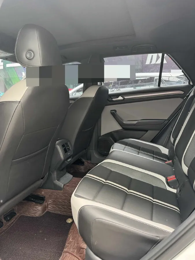 2024 Volkswagen T-Roc 1.5T 160HP L4 7DCT,autocango,china used car exporter,china ev exporter,chinese used car exporter,chinese used ev exporter
