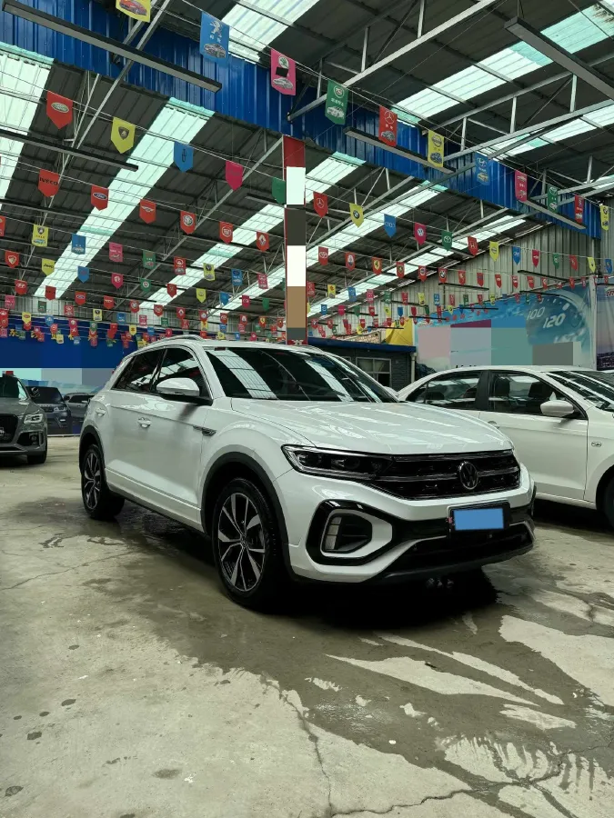 2024 Volkswagen T-Roc 1.5T 160HP L4 7DCT,autocango,china used car exporter,china ev exporter,chinese used car exporter,chinese used ev exporter