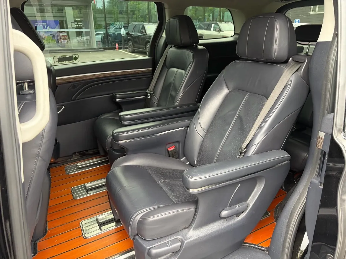 2021 GAC Trumpchi M8 2.0T 252HP L4 8AT,autocango,china used car exporter,china ev exporter,chinese used car exporter,chinese used ev exporter