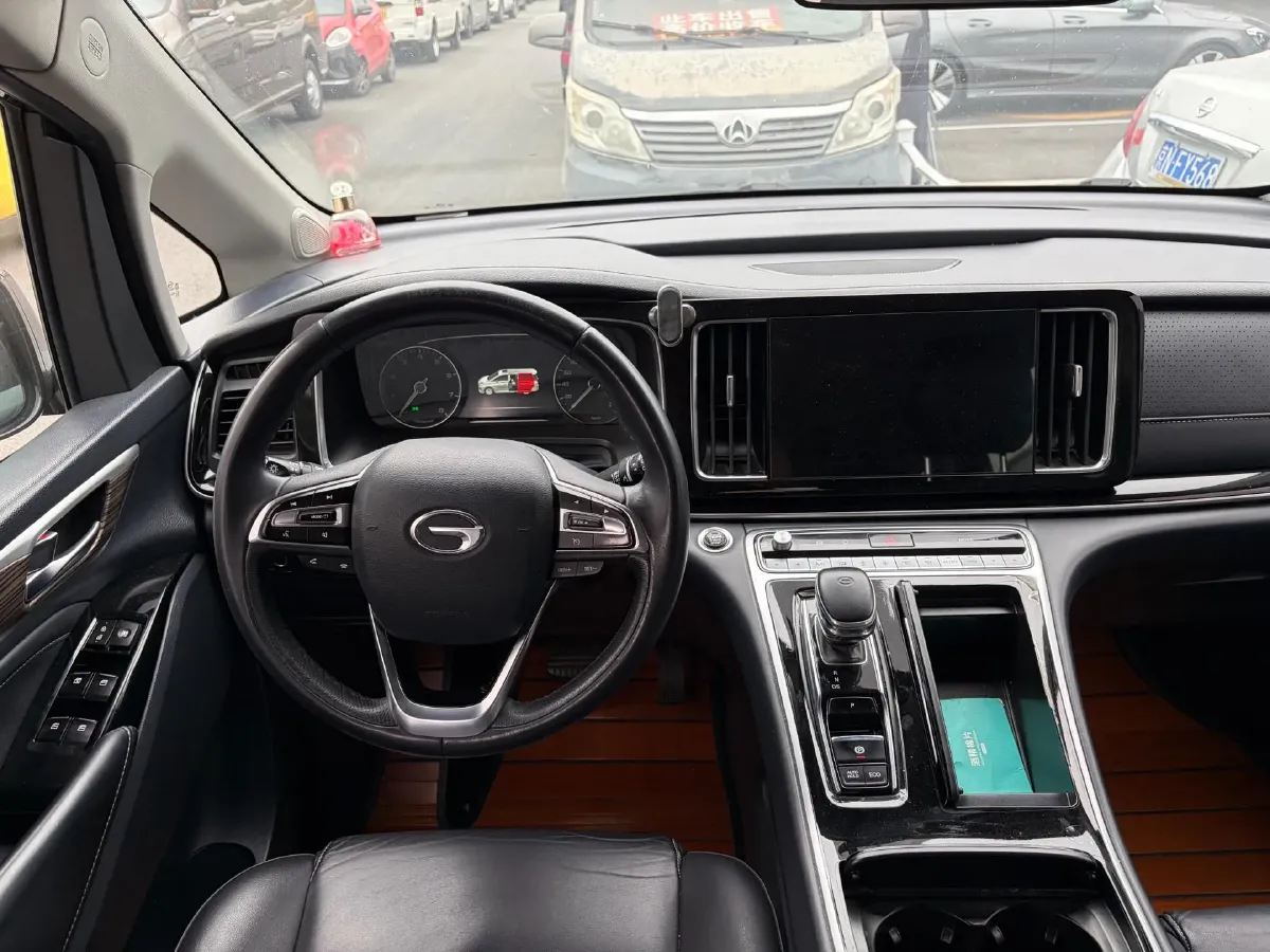 2021 GAC Trumpchi M8 2.0T 252HP L4 8AT,autocango,china used car exporter,china ev exporter,chinese used car exporter,chinese used ev exporter
