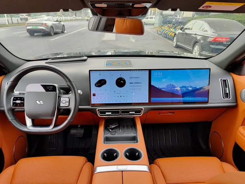 2024 Li L8 Range Extended 154HP REEV 42.8KWH,autocango,china used car exporter,china ev exporter,chinese used car exporter,chinese used ev exporter