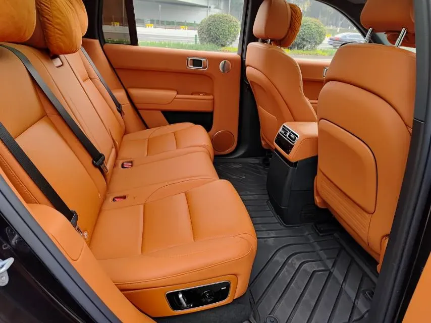 2024 Li L8 Range Extended 154HP REEV 42.8KWH,autocango,china used car exporter,china ev exporter,chinese used car exporter,chinese used ev exporter