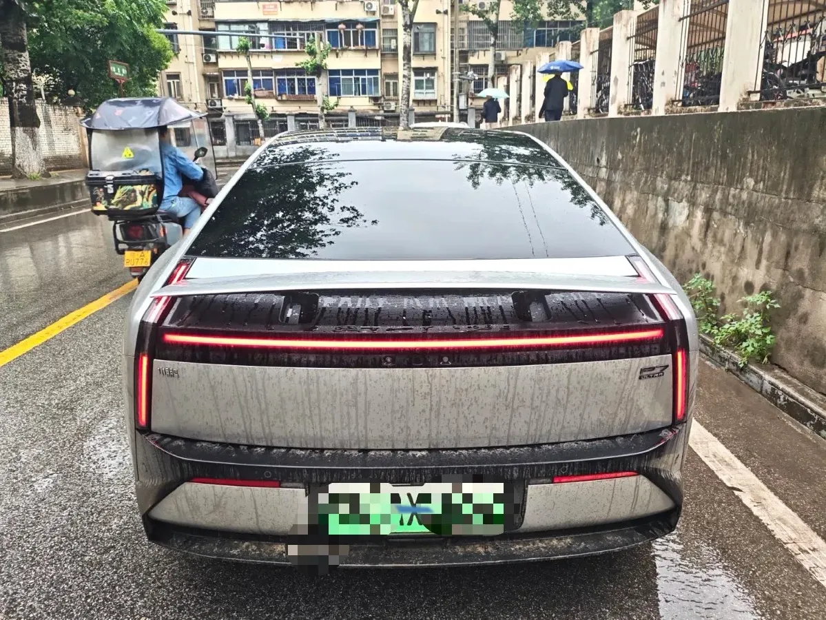 2025 Xpeng P7 BEV,autocango,china used car exporter,china ev exporter,chinese used car exporter,chinese used ev exporter