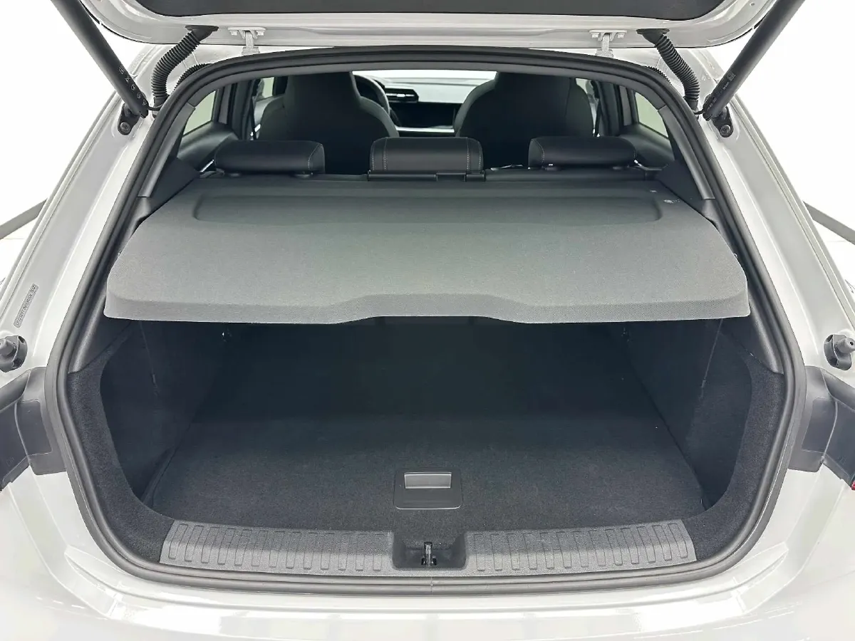 2022 Audi A3 1.4T 150HP L4 7DCT,autocango,china used car exporter,china ev exporter,chinese used car exporter,chinese used ev exporter