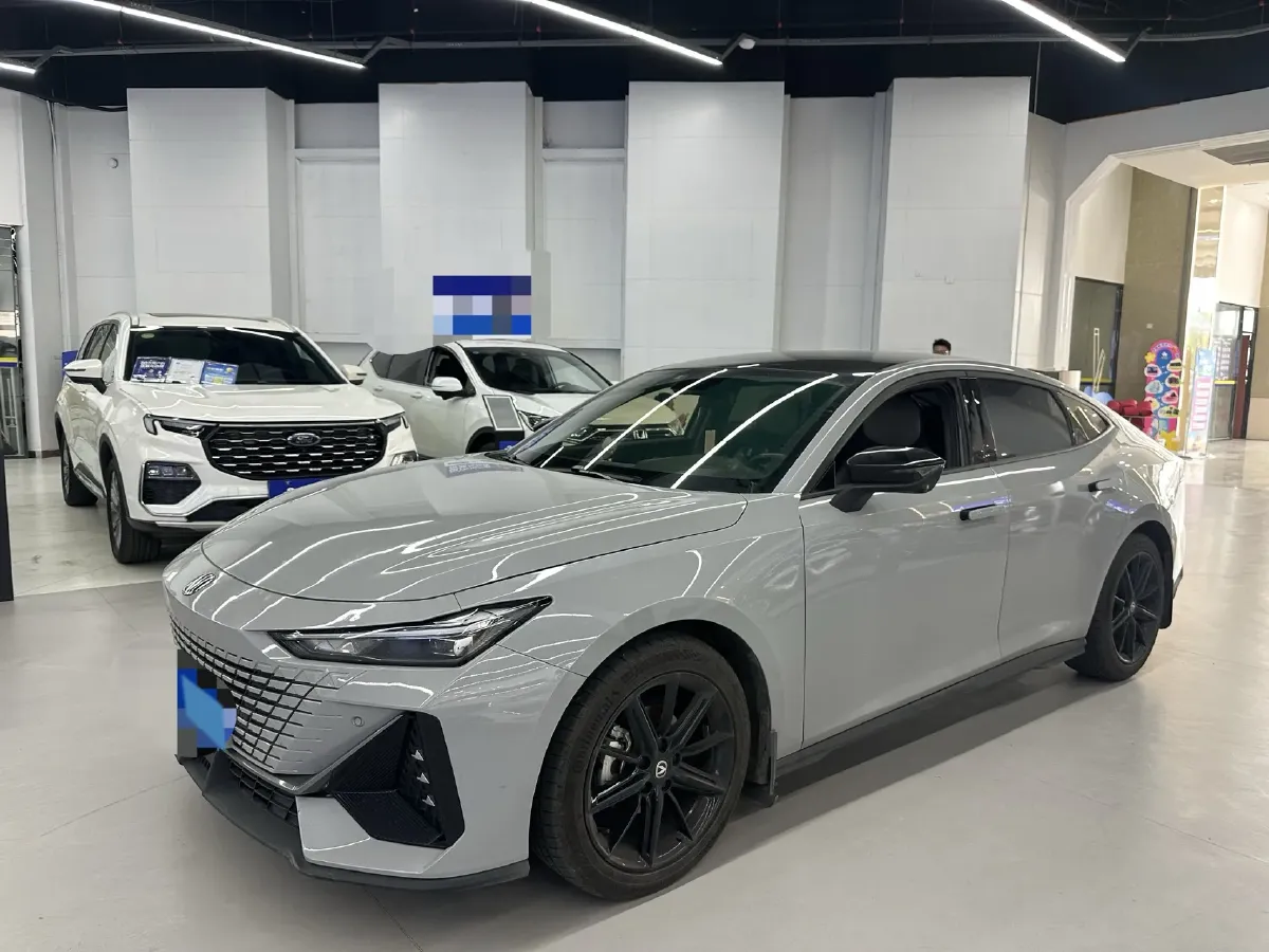2022 ChangAn UNI-V 1.5T 188HP L4 7DCT,autocango,china used car exporter,china ev exporter,chinese used car exporter,chinese used ev exporter