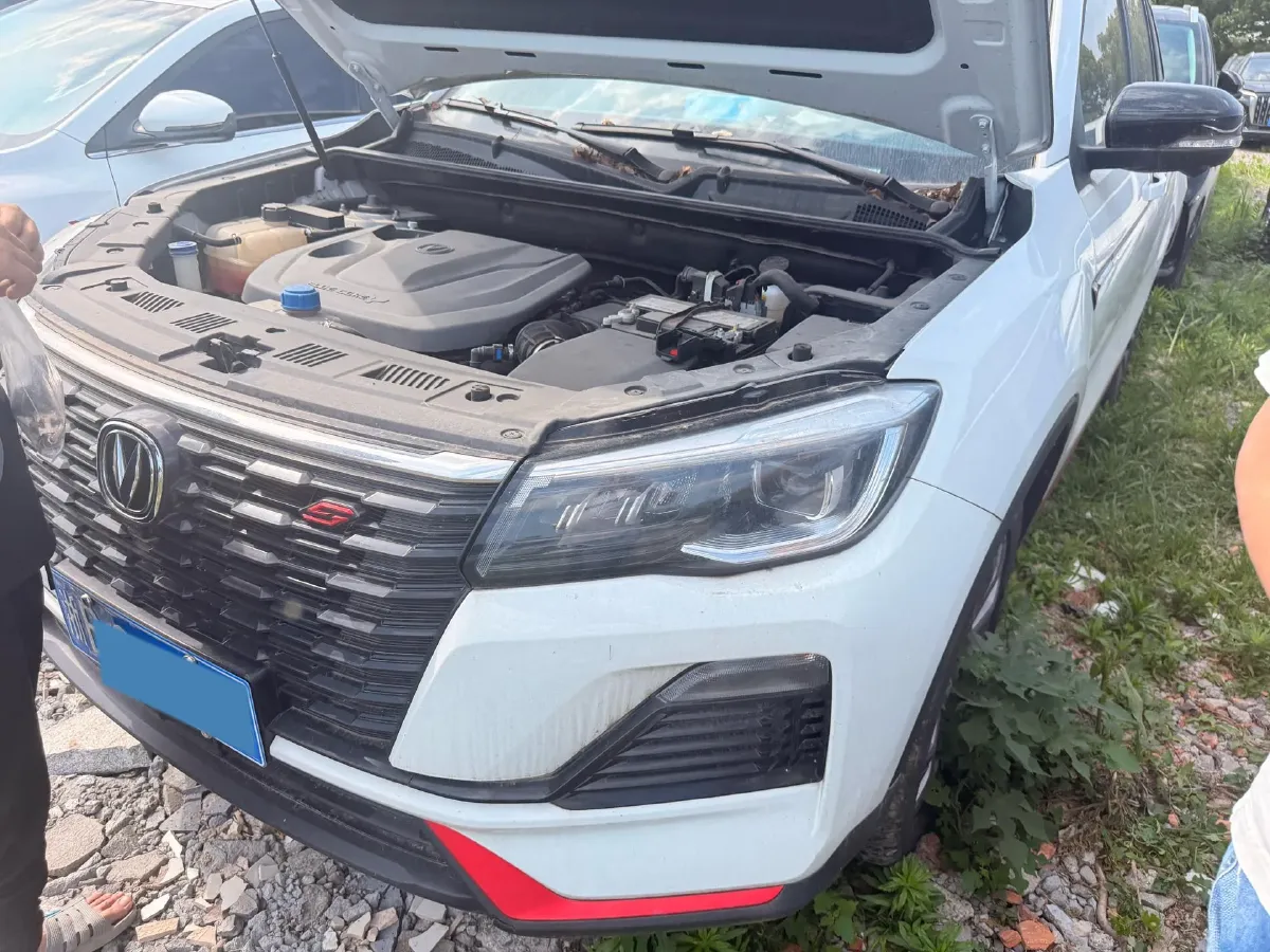 2024 ChangAn CS75 1.5T 188HP L4 7DCT,autocango,china used car exporter,china ev exporter,chinese used car exporter,chinese used ev exporter