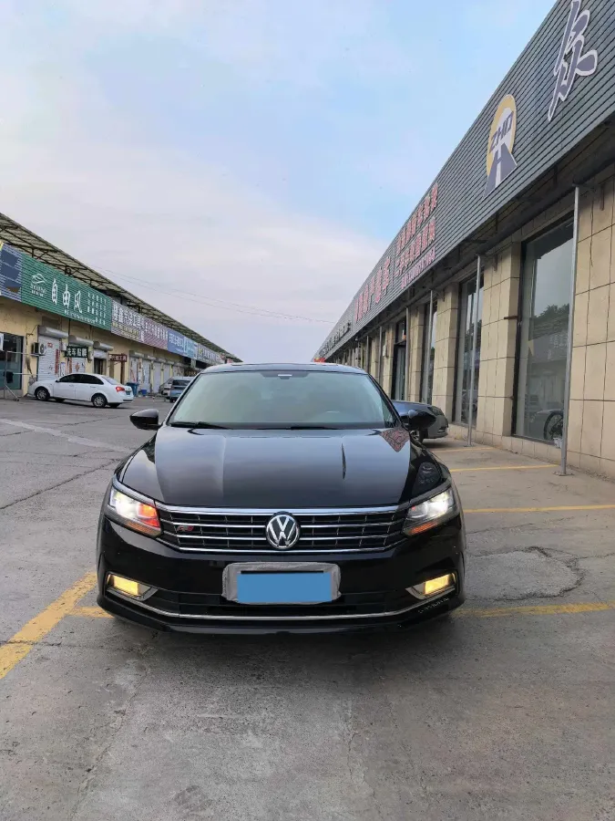 2017 Volkswagen Passat 1.8T 180HP L4 7DCT,autocango,china used car exporter,china ev exporter,chinese used car exporter,chinese used ev exporter