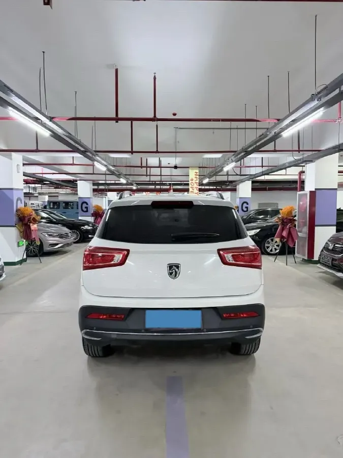 2017 BaoJun 560 1.5T 150HP L4 6DCT,autocango,china used car exporter,china ev exporter,chinese used car exporter,chinese used ev exporter