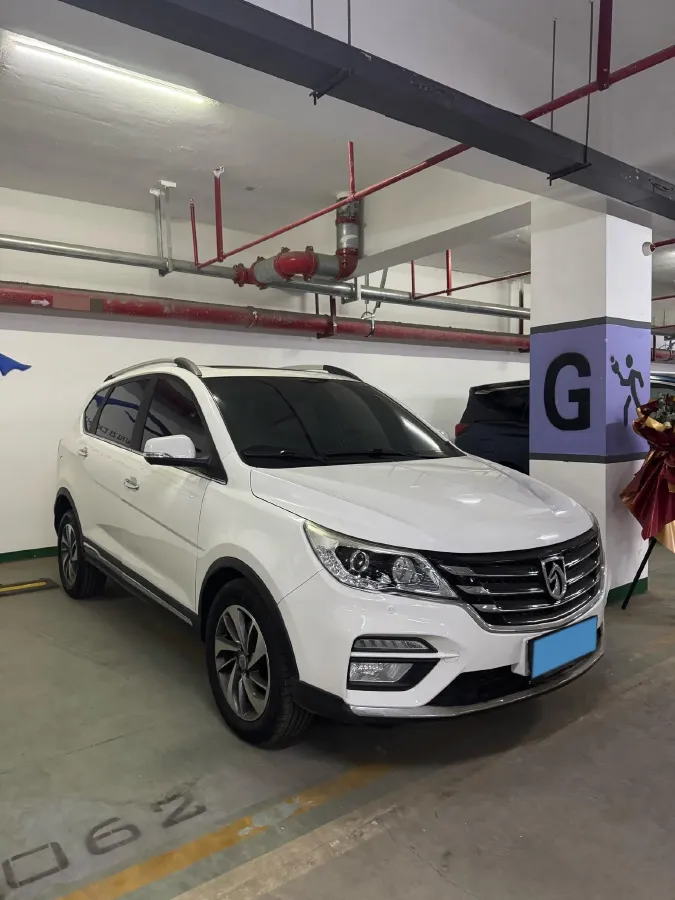 2017 BaoJun 560 1.5T 150HP L4 6DCT,autocango,china used car exporter,china ev exporter,chinese used car exporter,chinese used ev exporter