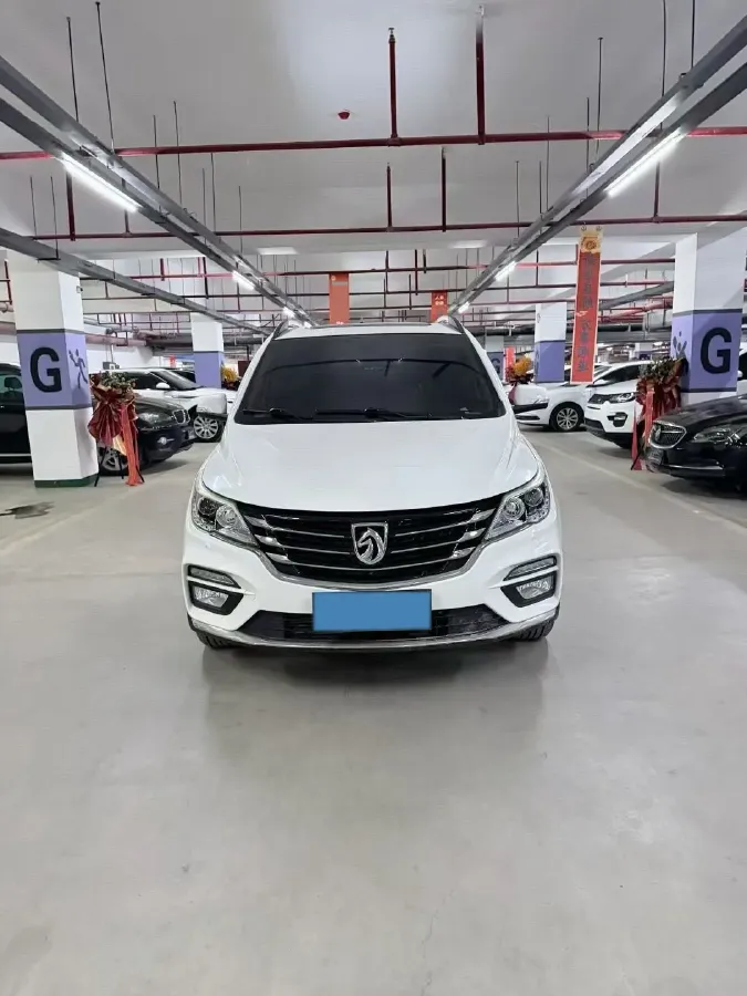 2017 BaoJun 560 1.5T 150HP L4 6DCT,autocango,china used car exporter,china ev exporter,chinese used car exporter,chinese used ev exporter