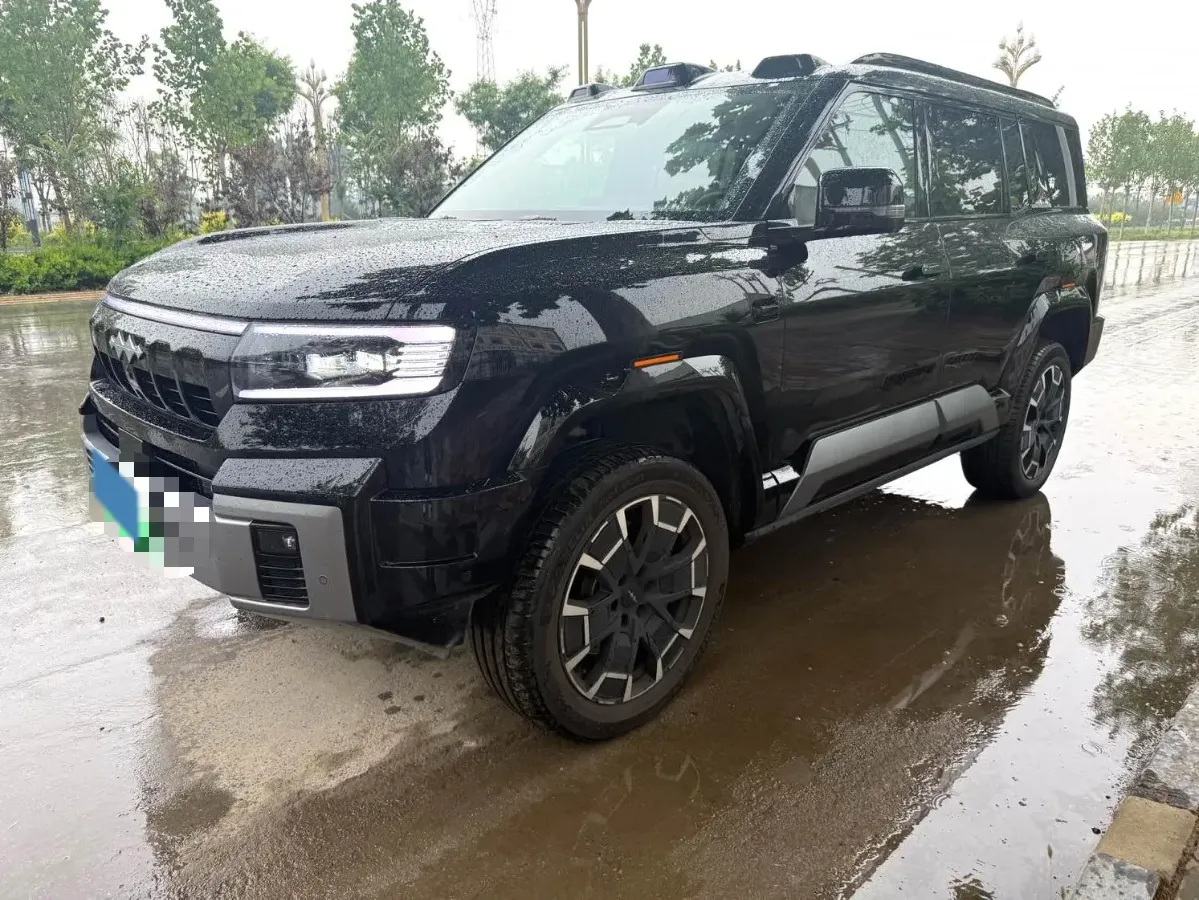 2025 FangChengBao Bao 8 2.0T 245HP L4 E-CVT PHEV 36.8KWH,autocango,china used car exporter,china ev exporter,chinese used car exporter,chinese used ev exporter