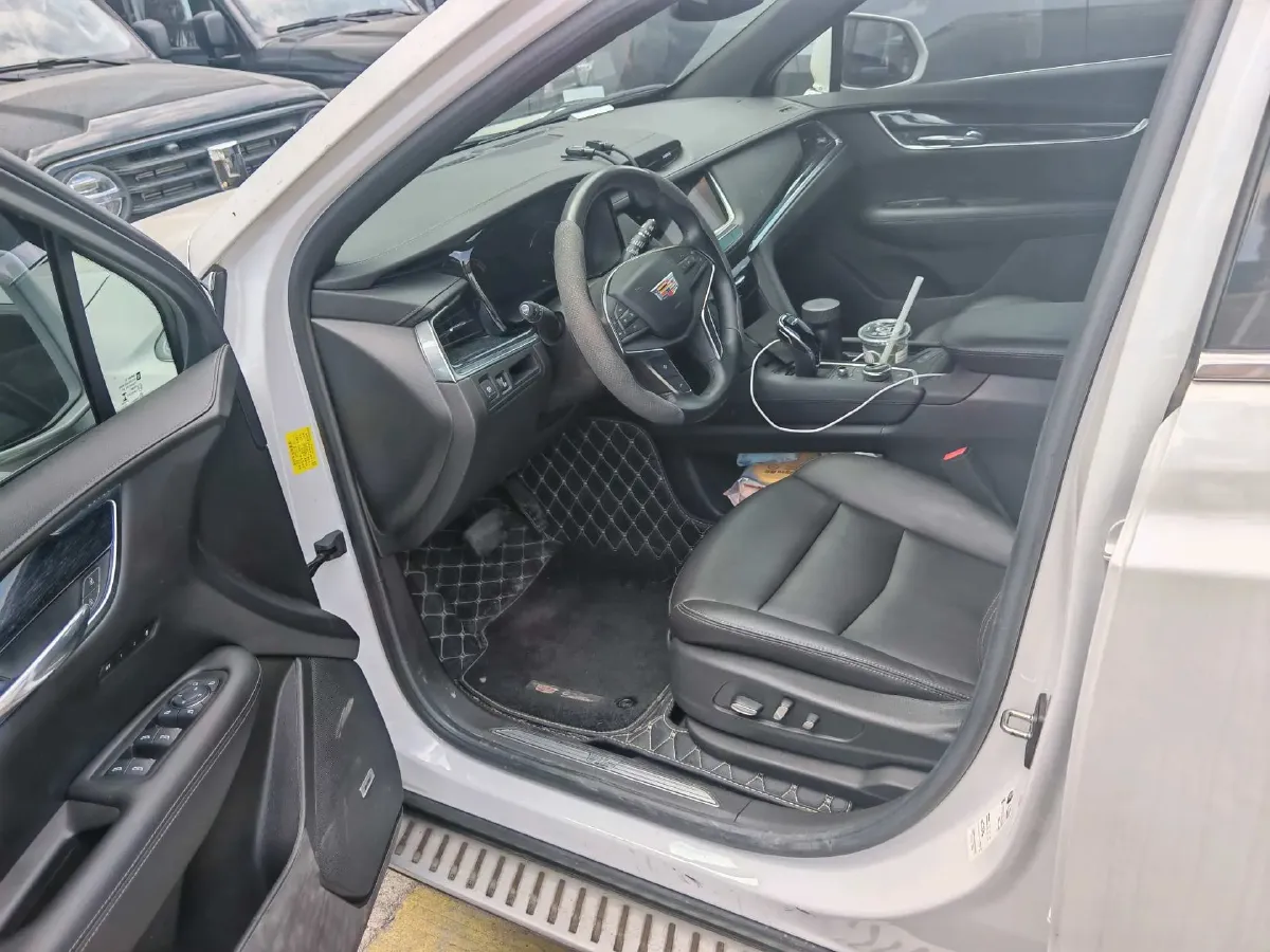 2023 Cadillac XT5 2.0T 237HP L4 9AT,autocango,china used car exporter,china ev exporter,chinese used car exporter,chinese used ev exporter