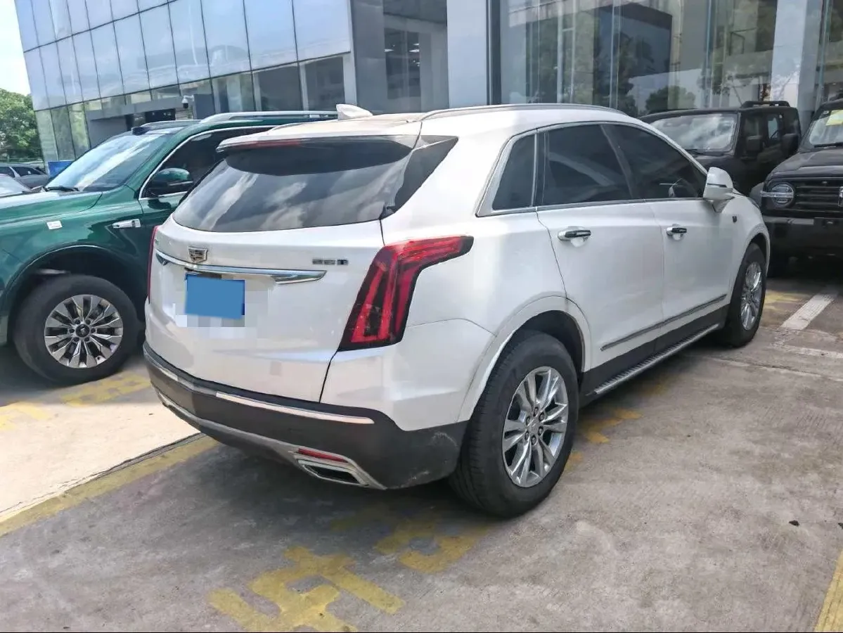 2023 Cadillac XT5 2.0T 237HP L4 9AT,autocango,china used car exporter,china ev exporter,chinese used car exporter,chinese used ev exporter