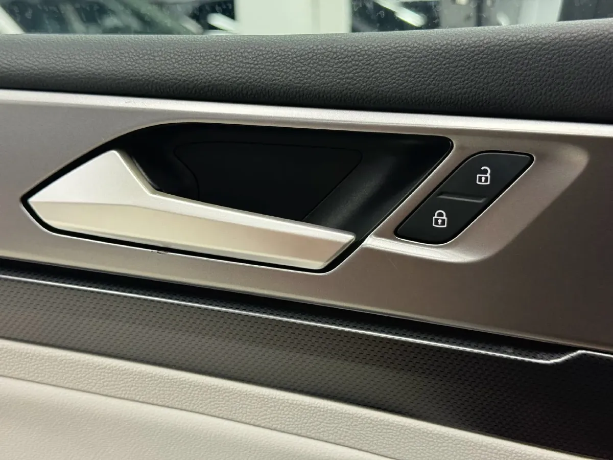 2022 Skoda Superb 2.0T 186HP L4 7DCT,autocango,china used car exporter,china ev exporter,chinese used car exporter,chinese used ev exporter