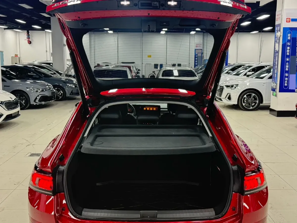 2022 Skoda Superb 2.0T 186HP L4 7DCT,autocango,china used car exporter,china ev exporter,chinese used car exporter,chinese used ev exporter