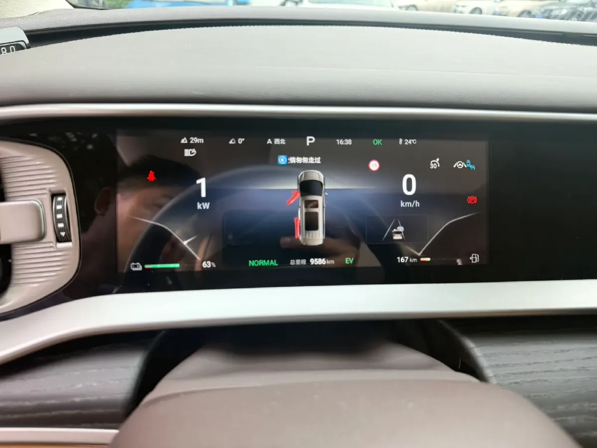 2024 Denza D9 1.5T 139HP L4 E-CVT PHEV 40KWH,autocango,china used car exporter,china ev exporter,chinese used car exporter,chinese used ev exporter