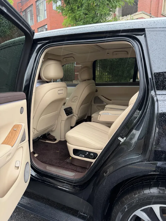 2026 AITO AITO M7 REEV 160HP REEV,autocango,china used car exporter,china ev exporter,chinese used car exporter,chinese used ev exporter