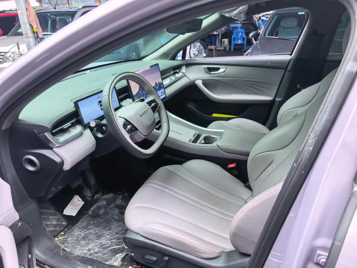 2025 Roewe M7 DMH 1.5L 112HP L4 1DHT PHEV,autocango,china used car exporter,china ev exporter,chinese used car exporter,chinese used ev exporter