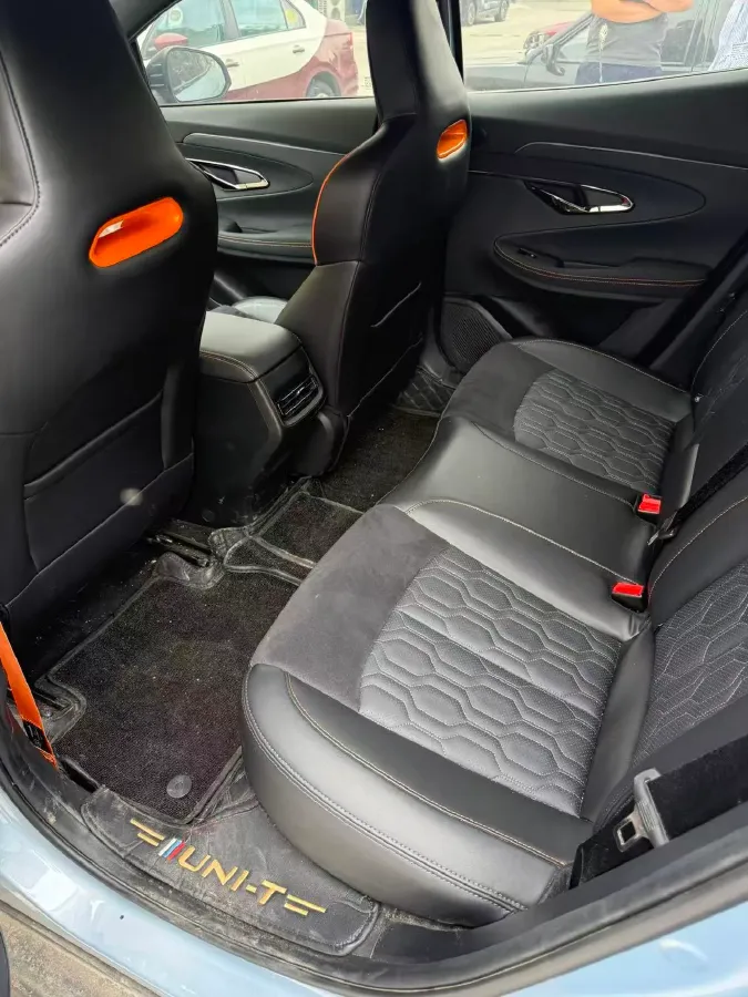 2022 ChangAn UNI-T 1.5T 188HP L4 7DCT,autocango,china used car exporter,china ev exporter,chinese used car exporter,chinese used ev exporter