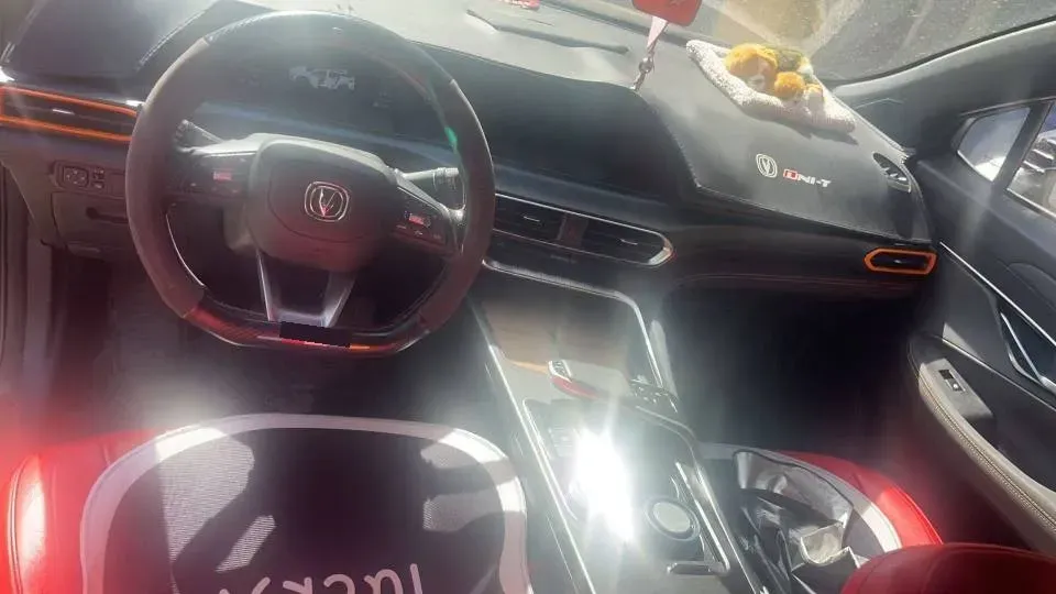 2022 ChangAn UNI-T 1.5T 188HP L4 7DCT,autocango,china used car exporter,china ev exporter,chinese used car exporter,chinese used ev exporter