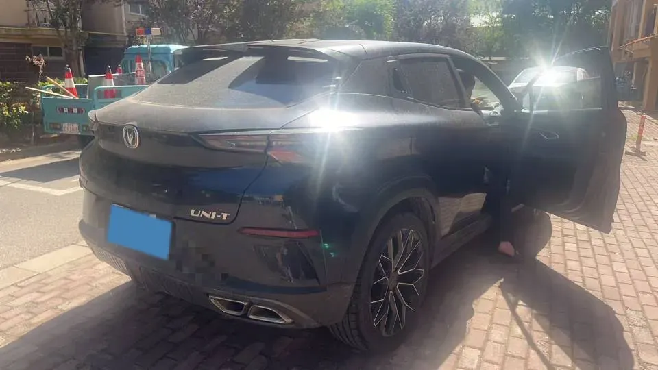 2022 ChangAn UNI-T 1.5T 188HP L4 7DCT,autocango,china used car exporter,china ev exporter,chinese used car exporter,chinese used ev exporter