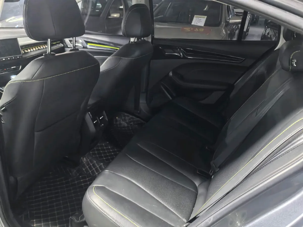 2021 Roewe i5 1.5L 120HP L4 CVT,autocango,china used car exporter,china ev exporter,chinese used car exporter,chinese used ev exporter