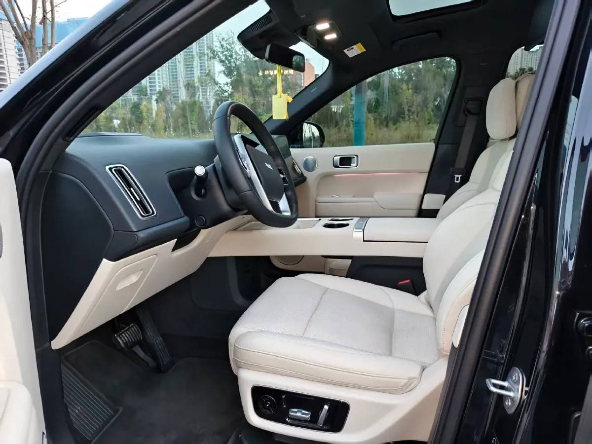 2022 Li L9 Range Extended 154HP REEV 42.6KWH,autocango,china used car exporter,china ev exporter,chinese used car exporter,chinese used ev exporter