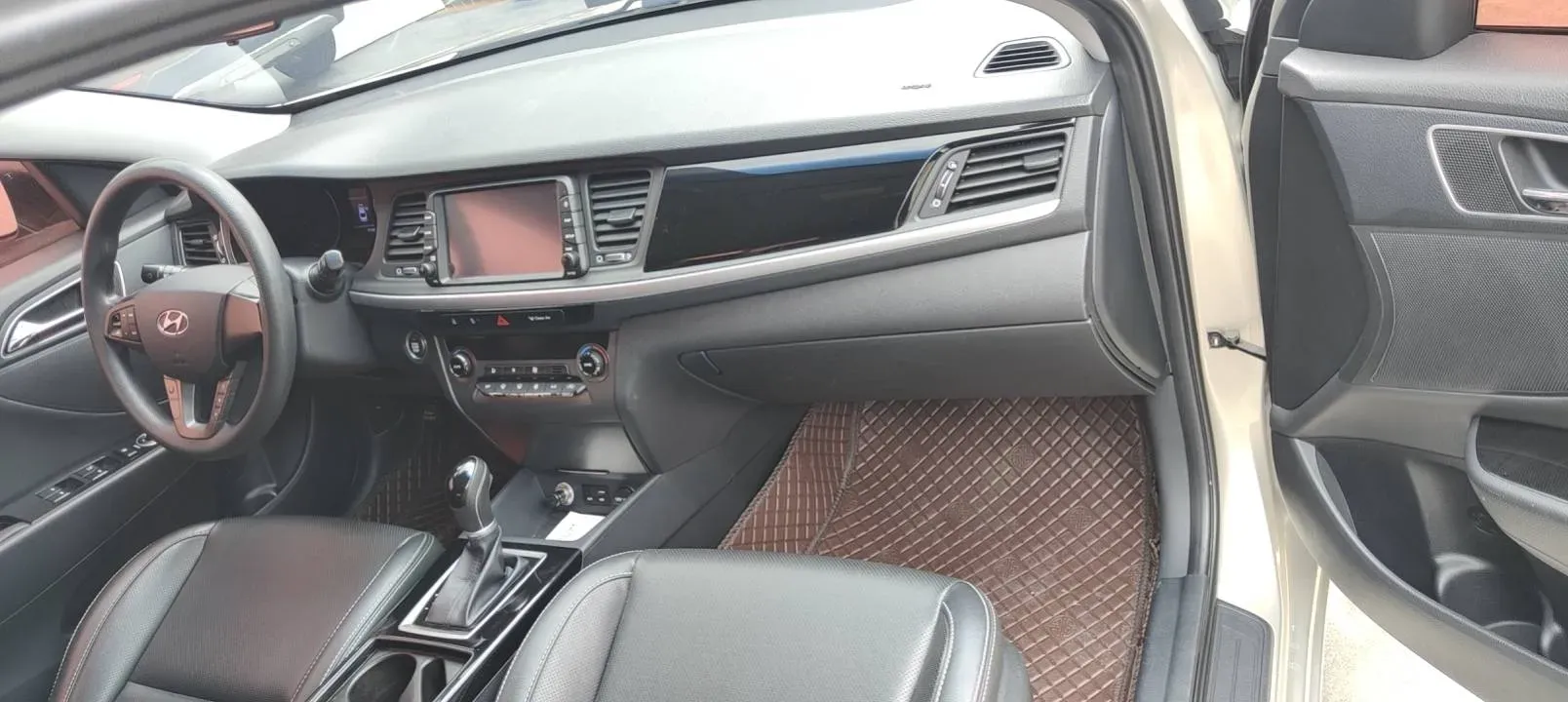 2017 Hyundai Mistra 1.6T 175HP L4 7DCT,autocango,china used car exporter,china ev exporter,chinese used car exporter,chinese used ev exporter