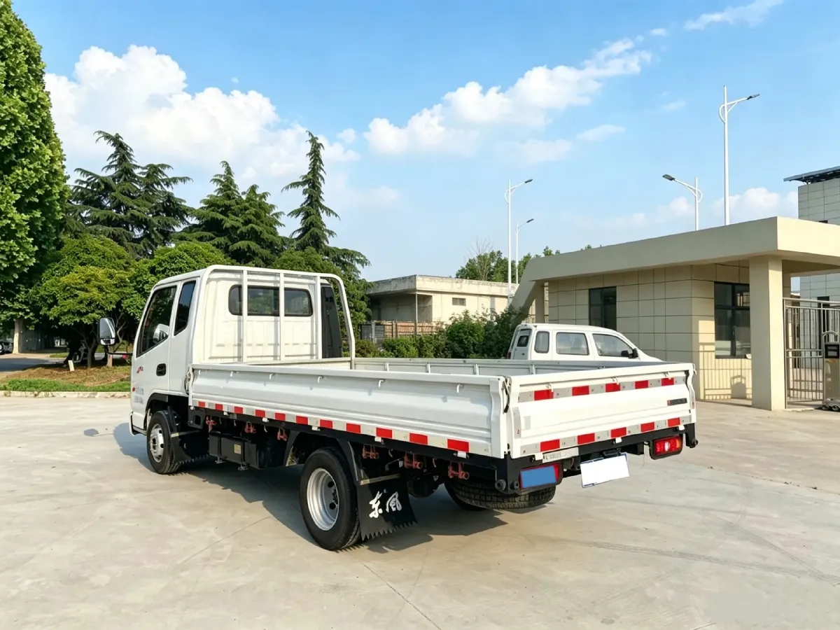 2023 DongFeng DFSK D71 1.6L 122HP L4 5MT,autocango,china used car exporter,china ev exporter,chinese used car exporter,chinese used ev exporter