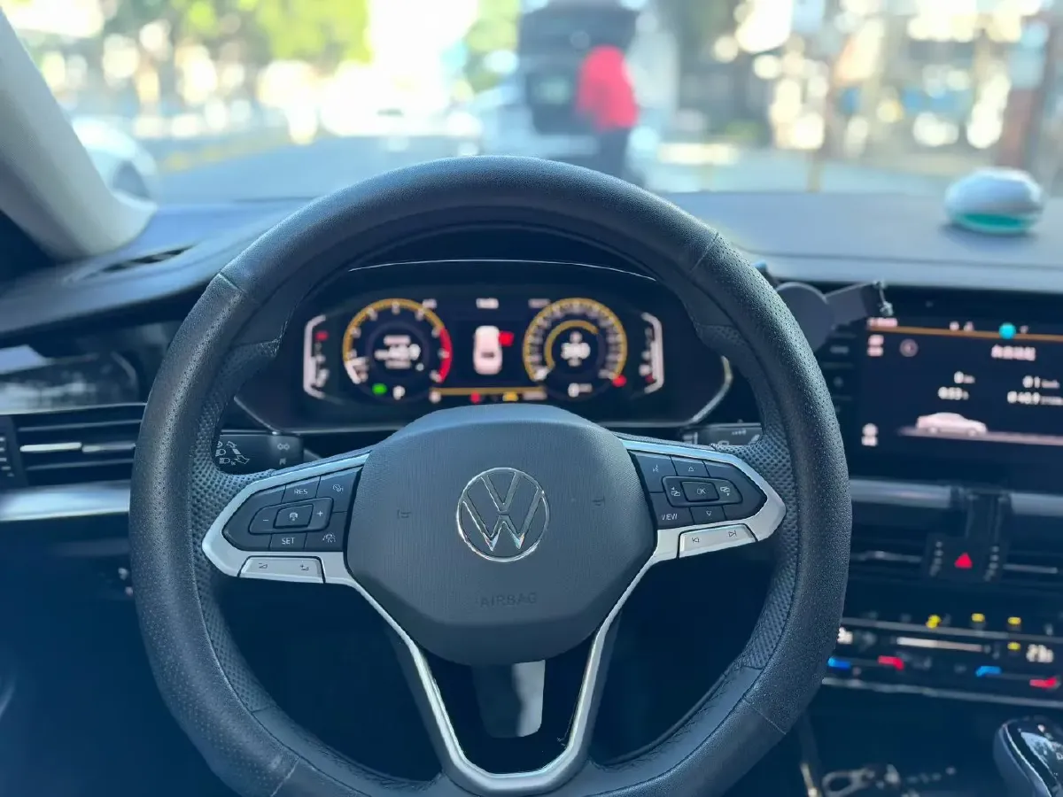 2025 Volkswagen Passat 2.0T 220HP L4 7DCT,autocango,china used car exporter,china ev exporter,chinese used car exporter,chinese used ev exporter