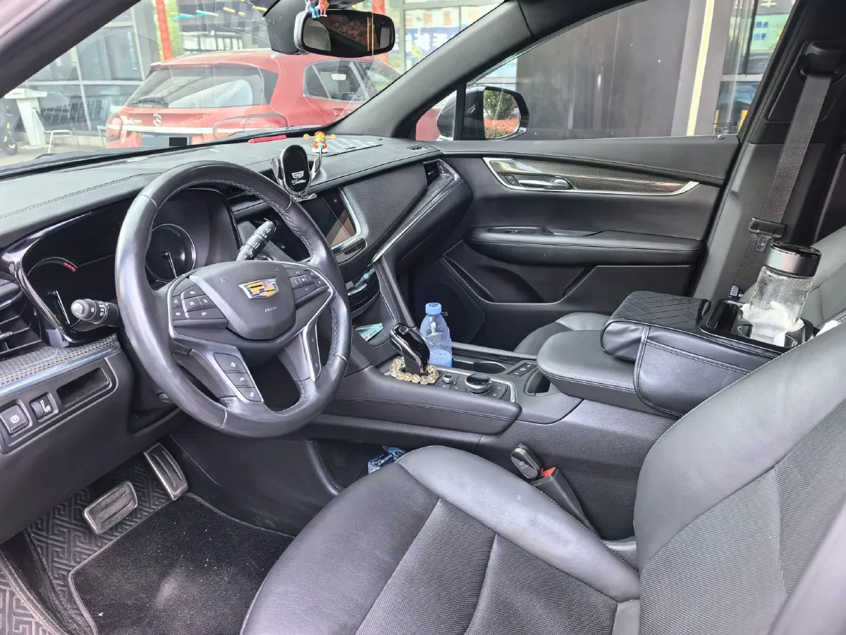 2022 Cadillac XT5 2.0T 237HP L4 9AT,autocango,china used car exporter,china ev exporter,chinese used car exporter,chinese used ev exporter
