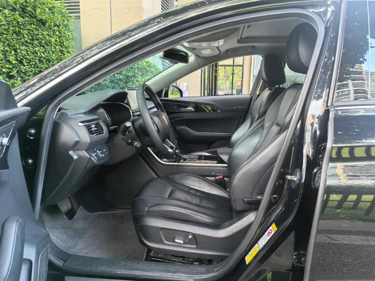 2019 HongQi H5 1.8T 180HP L4 6AT,autocango,china used car exporter,china ev exporter,chinese used car exporter,chinese used ev exporter