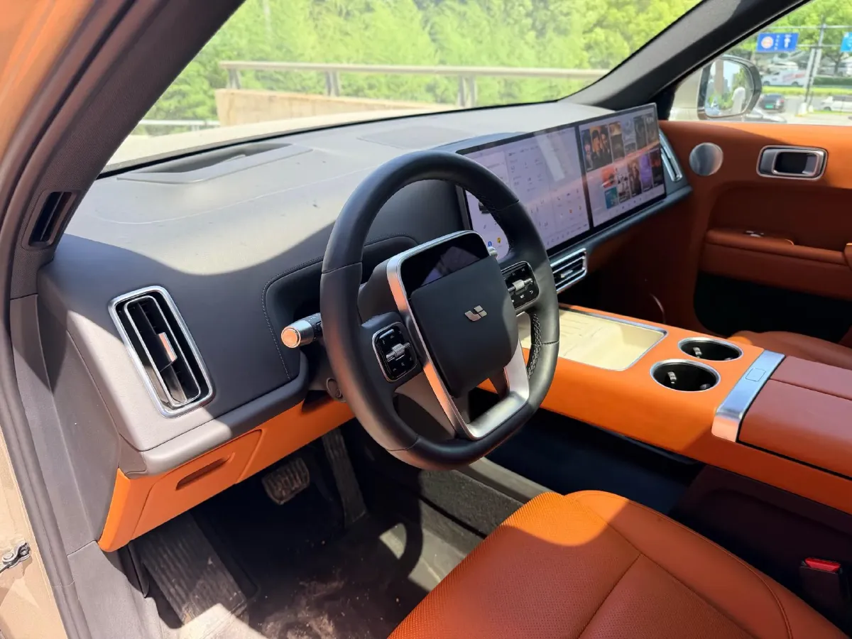 2023 Li L8 Range Extended 154HP REEV 40.9KWH,autocango,china used car exporter,china ev exporter,chinese used car exporter,chinese used ev exporter