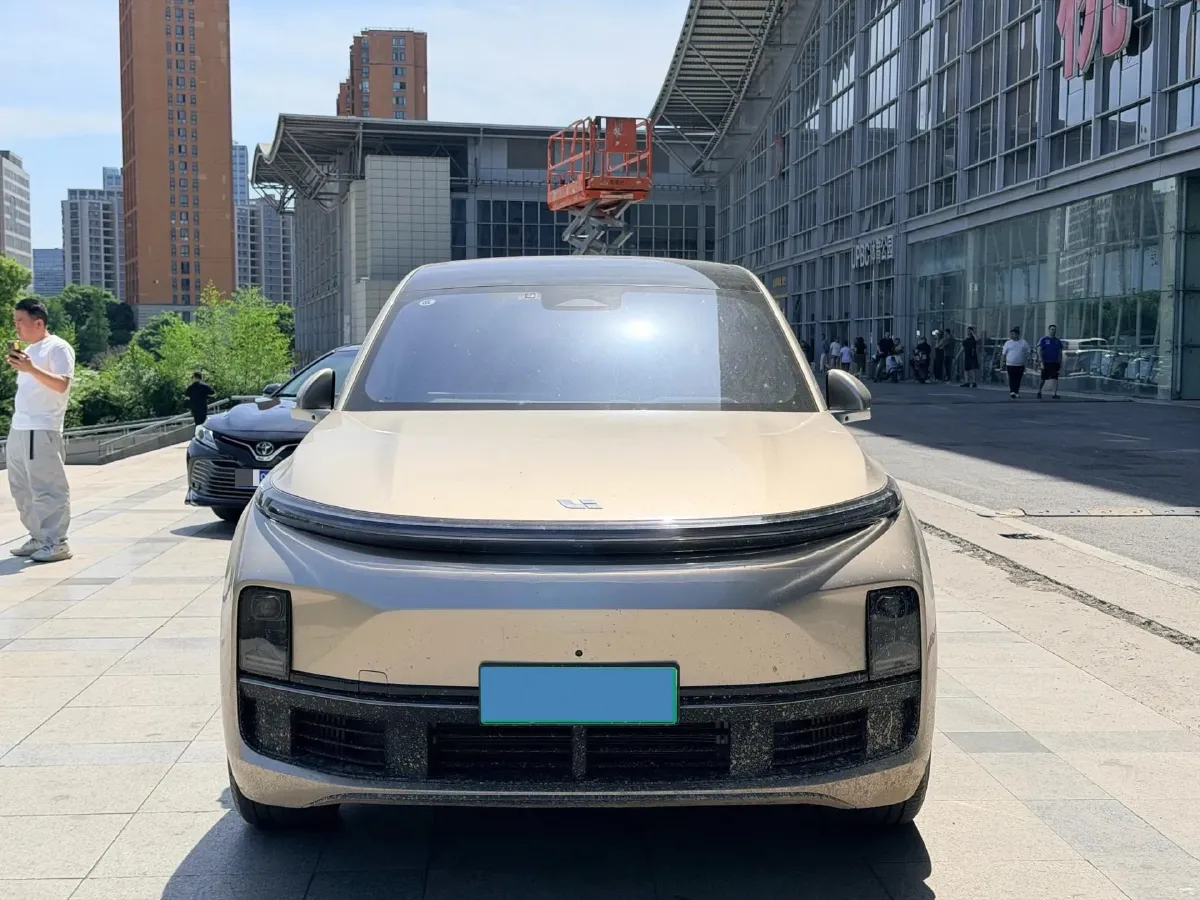 2023 Li L8 Range Extended 154HP REEV 40.9KWH,autocango,china used car exporter,china ev exporter,chinese used car exporter,chinese used ev exporter