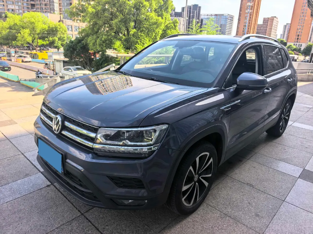 2019 MINI MINI 1.5T 102HP L3 7DCT,autocango,china used car exporter,china ev exporter,chinese used car exporter,chinese used ev exporter